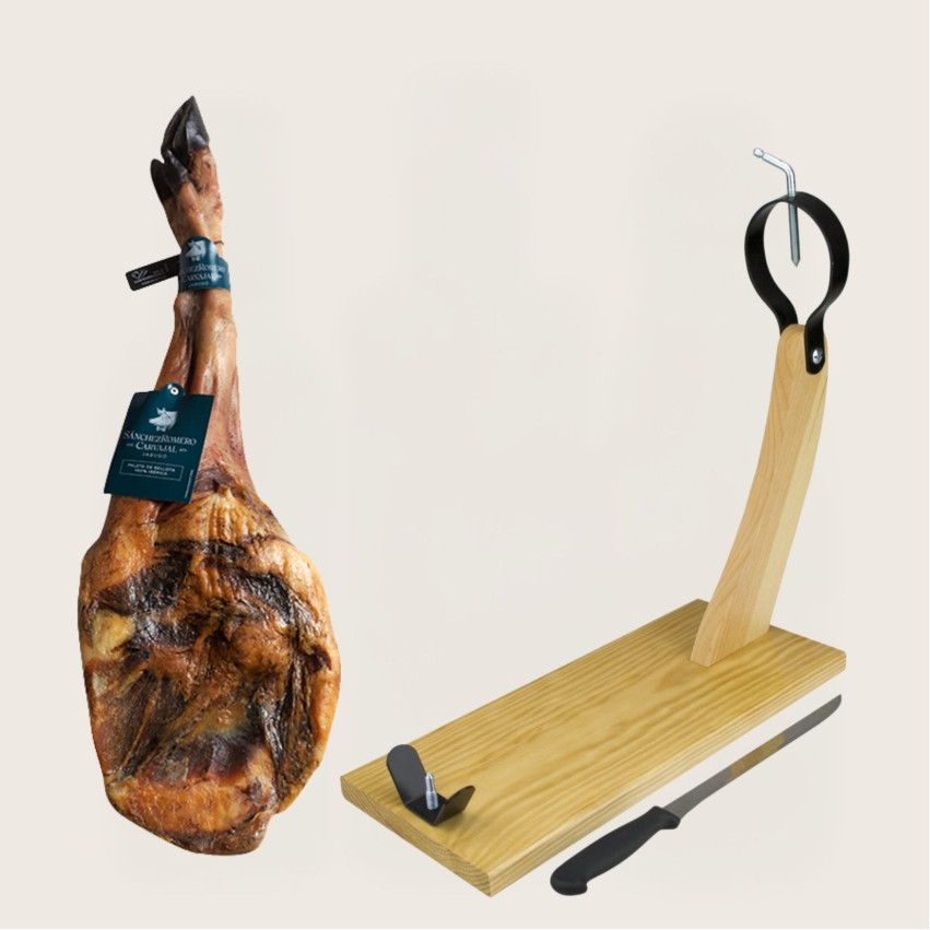 Bellota 100% Ibérica Palette Sánchez Romero Carvajal 4.5-5 kg/piece + board + knife