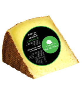Artisan Semi-Cured Sheep Cheese Valle de los Molinos 250-300 g.